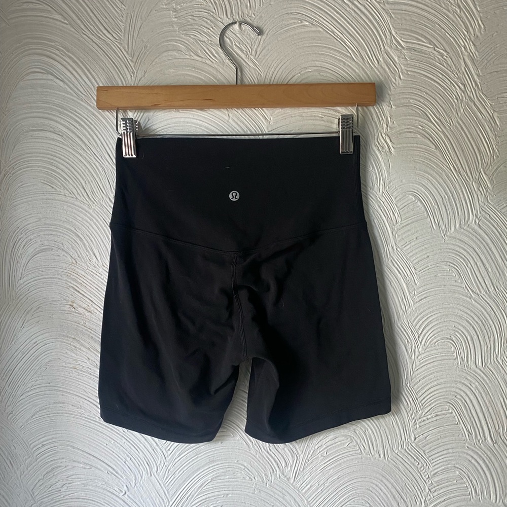 Align Shorts 6”
